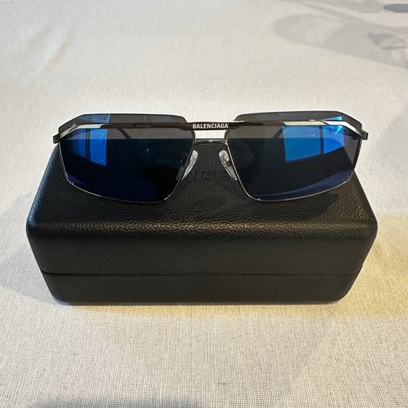 Balenciaga Square Frame sunglasses - Picture 6 of 6
